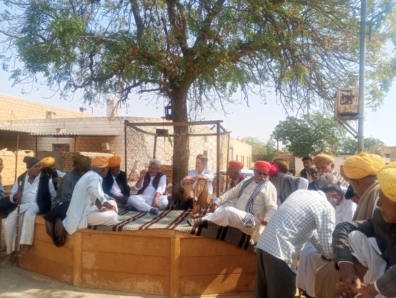 Community meeting in Kanoi village